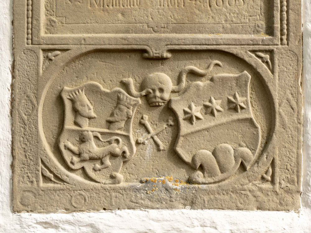 Alter Grabstein