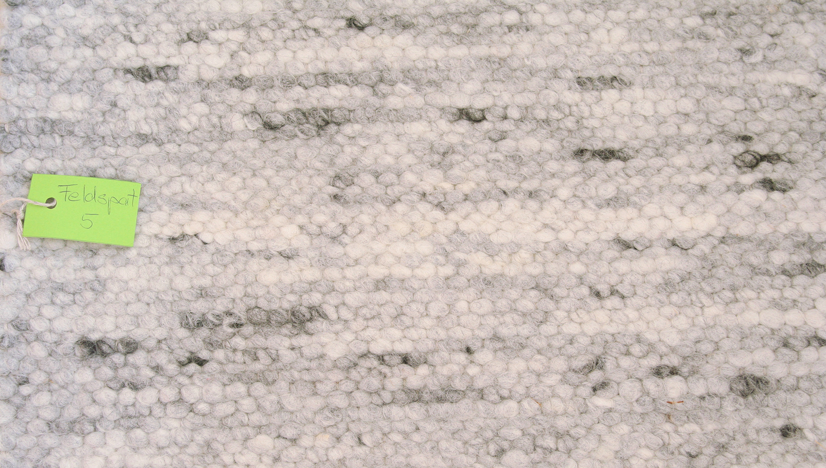 Farbe: Feldspat 5